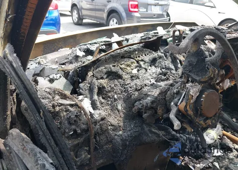 2006 Chevrolet Silverado C1500 z USA, uszkodzony, nr VIN 2GCEC13T761131643